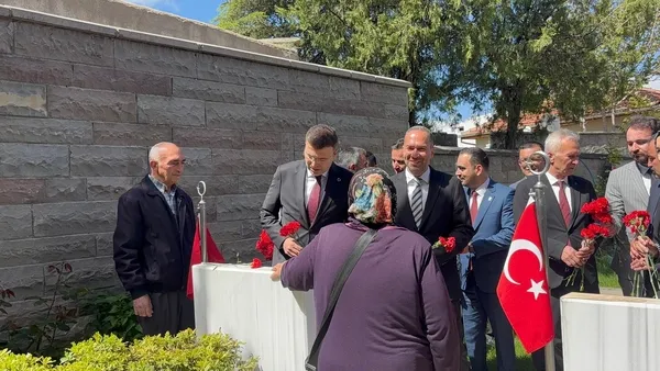 nigdede-bayramlasma-sehitlik-ziyaretiyle-basladi-1779802705963.jpg