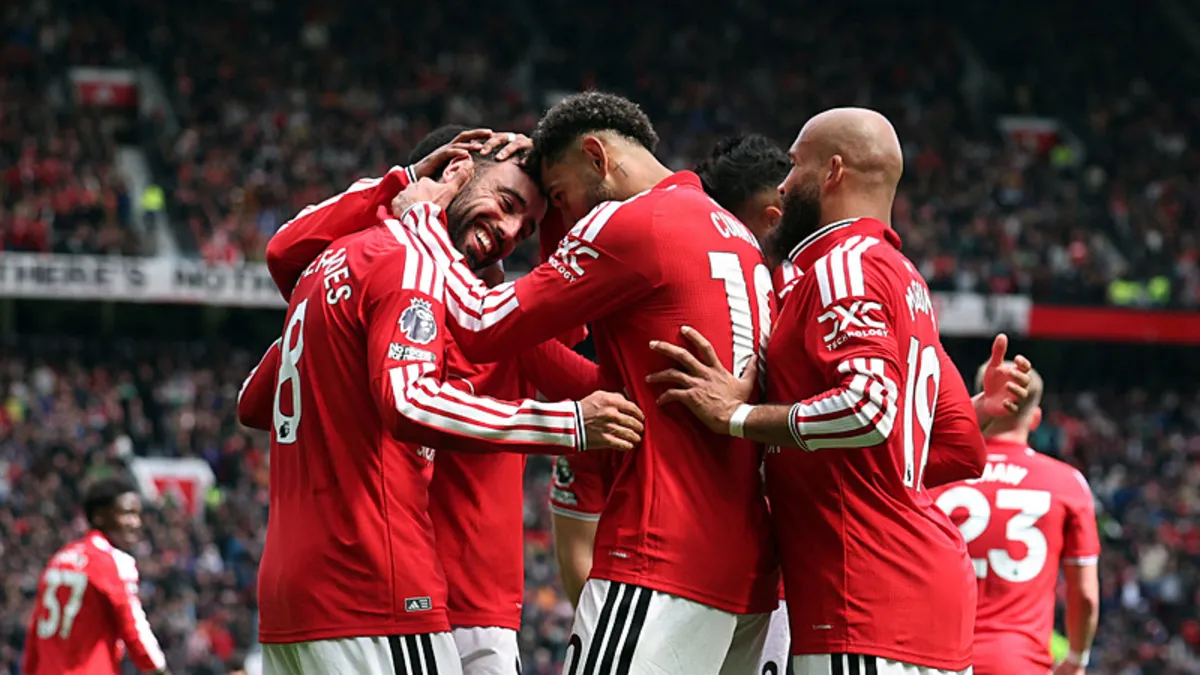 Manchester United, Nottingham Forest’ı 3 golle geçti! Manchester United, Nottingham Forest’ı 3 golle geçti!