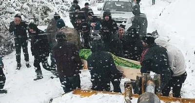 Rize’de köy yolları kapandı #rize