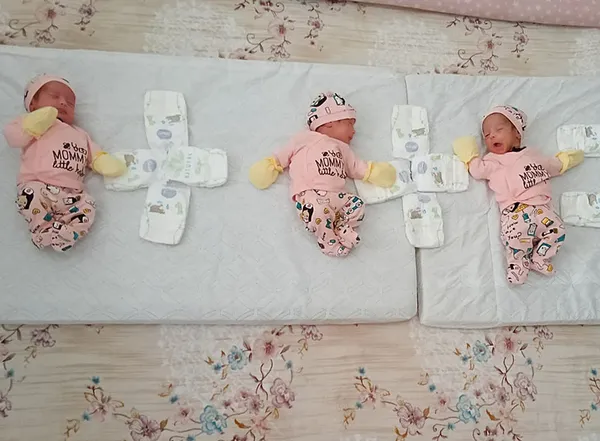 mucize-ucuzler-5-yasinda-fedakar-anne-minik-kizlari-ile-5inci-yaslarini-kutladi-1792589440679.jpeg