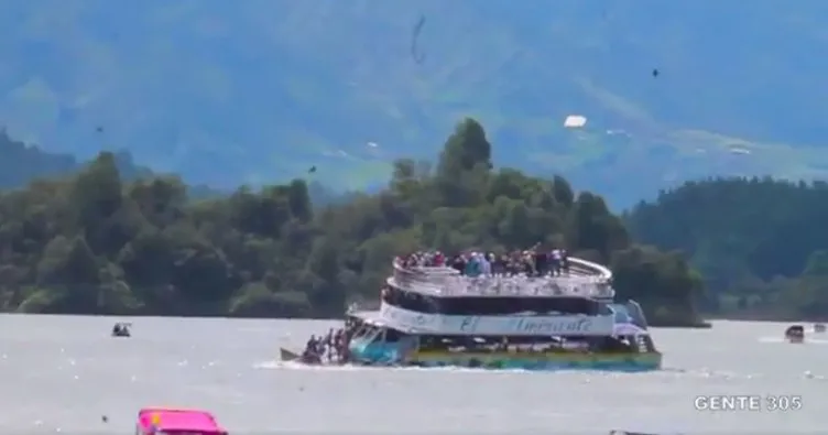 150 turisti taşıyan bot battı!