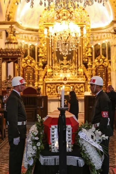 Ermeni Kıbrıs gazisi için kilisede tören
