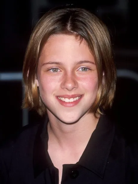Her yıl imaj değiştiriyor! Kristen Stewart'ın 2002'den bu yana saç stili