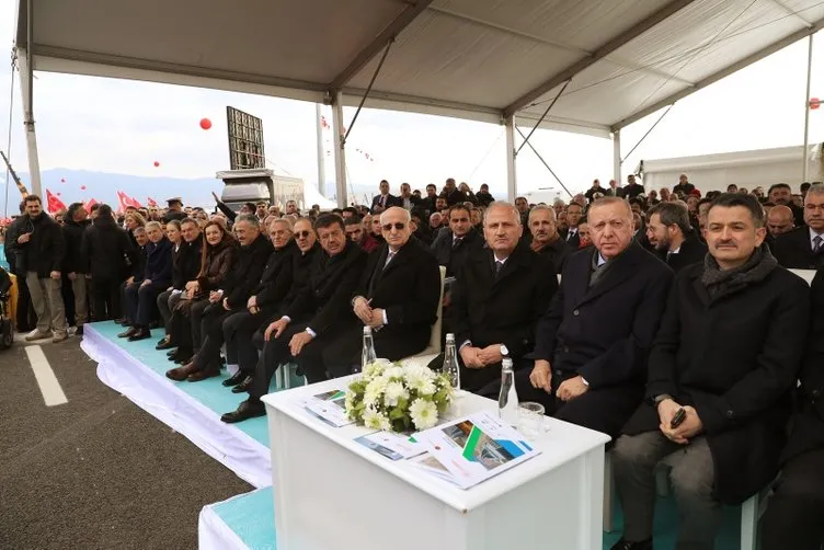 Son dakika! İzmir Ege Otoyolu projesi böyle açıldı! Açılıştan dakikalar önce dikkat çeken detay...