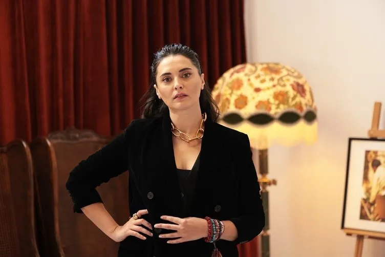 Aslıhan Gürbüz için hasat zamanı! Ünlü oyuncunun ’Ayvalık’ halleri mest etti