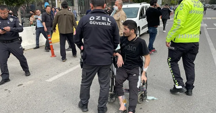 Tekerlekli sandalyeyle geldi, ateş açtı