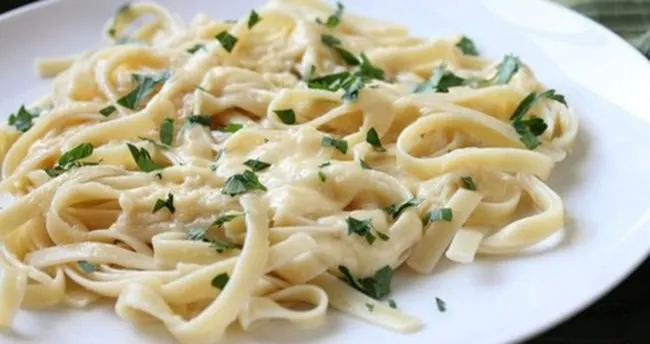 Yumurtalı Makarna Nasıl Yapılır?