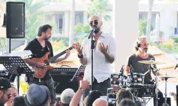 Ünlüler Soner Sarıkabadayı’yı yalnız bırakmadı