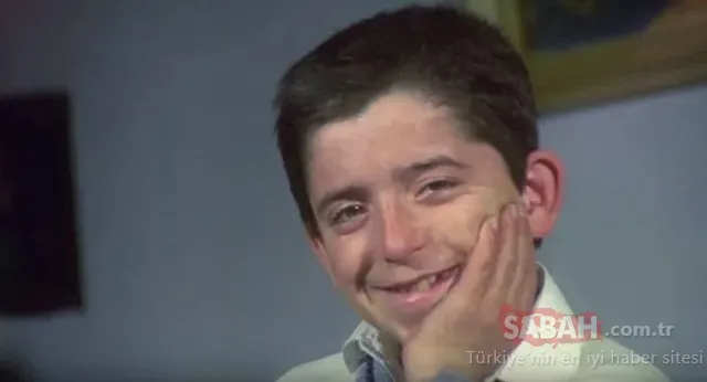 Tek bir gülüş hayatını değiştirdi! Tuncay Akça’nın Yeşilçam’daki keşfediliş hikâyesi film gibi! Meğer o sahne için...