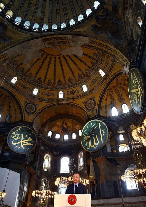 Cumhurbaşkanı Erdoğan'ın Yeditepe Bienali açılışından yansıyan kareleri