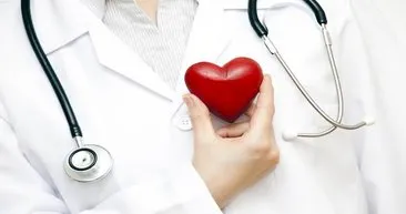 Şişmiş bilekler kalp hastalığı belirtisi olabilir