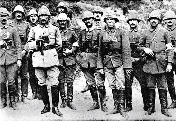 Genelkurmay arşivlerinden az bilinen Çanakkale fotoğrafları!