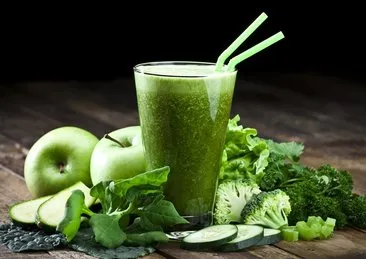 Yeşil smoothie tarifi: Bağışıklık güçlendirici, vücut direncini artıran içecekler!