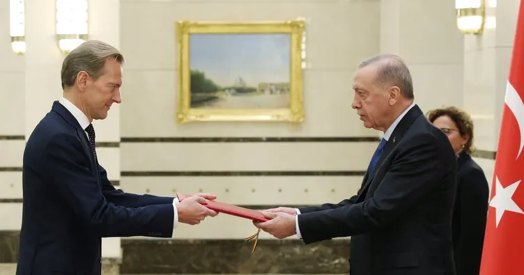 Büyükelçiler, Başkan Erdoğan’a güven mektubu sundu