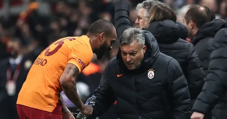 Son dakika Galatasaray transfer haberleri: Domenec Torrent ve Marcao kalacak mı? Resmi açıklama...