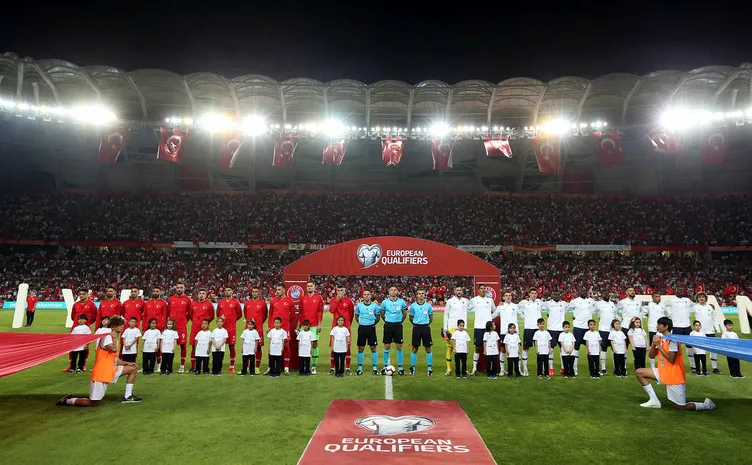 Türkiye - Fransa maçı Avrupa'da böyle yankılandı