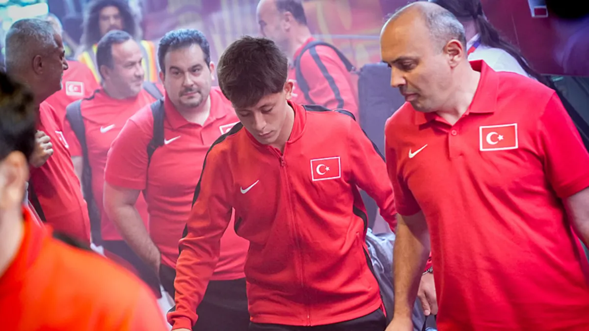 A Milli Futbol Takımı, Kanada’da konaklayacağı otele ulaştı A Milli Futbol Takımı, Kanada’da konaklayacağı otele ulaştı