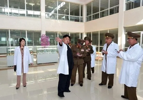 Kim Jong-un’un sır gibi sakladığı eşi ortaya çıktı!