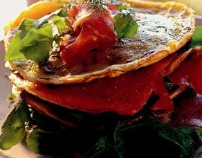 Tarhunlu Omlet Eşliğinde Somon