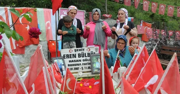 Anne Ayşe Bülbül, “Eren’siz 5 yıl bana 5 bin yıl gibi geldi. Onu çok özlüyorum”