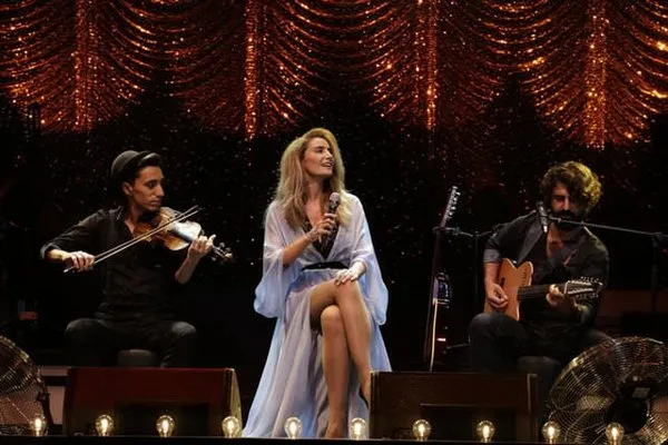 Sıla konserine ünlü akını!