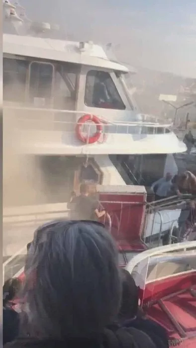 Üsküdar’da yolcu teknesinde yangın çıktı