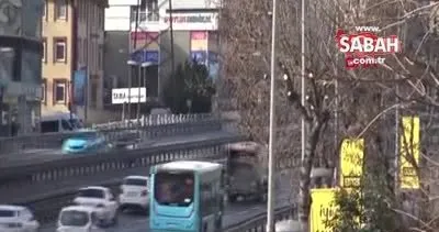 İstanbul’da kısıtlamaya rağmen D-100’deki şaşırtan trafik yoğunluğu kamerada | Video