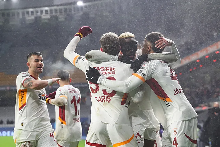Son dakika haberi: Ahmet Çakar, Başakşehir - Galatasaray maçındaki o pozisyon yorumladı! Penaltı var mıydı?
