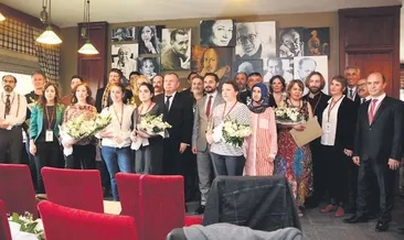 Yerli yazarlara tiyatrodan teşvik