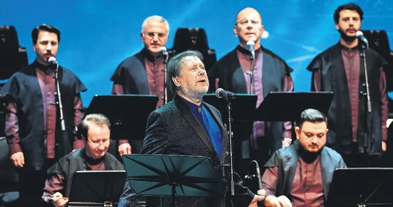 Ahmet Özhan’dan Külliye’de konser