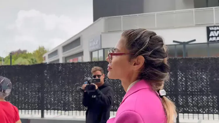 Nihal Candan’dan şaşırtan hareket: Bahar Candan ile ilgili o soruyu duyunca bakın ne yaptı!