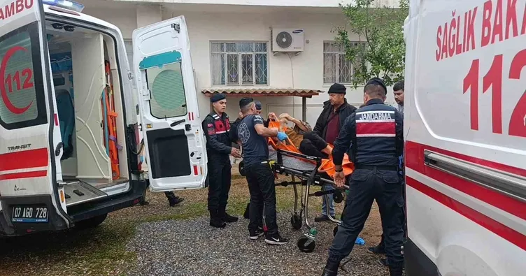 Babasını öldürdü, yengesini ağır yaraladı