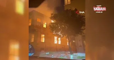 Büyükçekmece’de tarihi ahşap bina alev alev yandı | Video