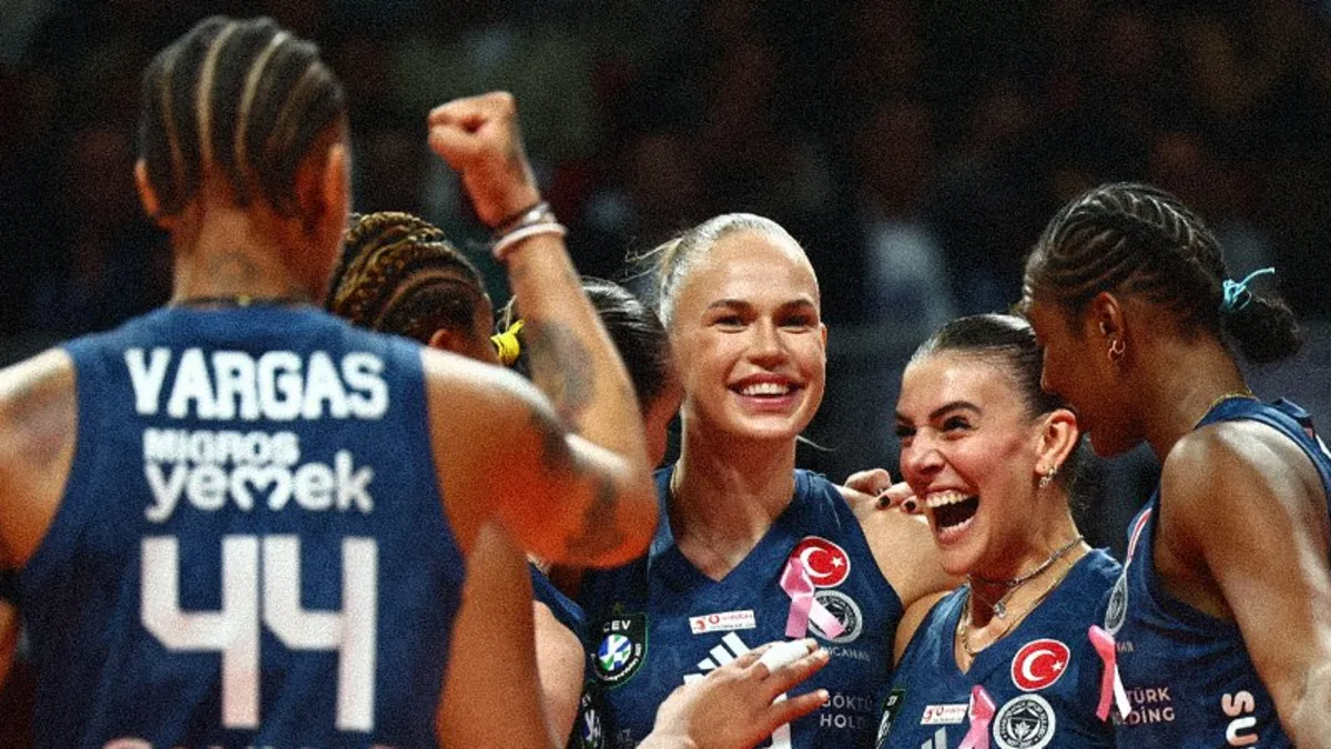 Fenerbahçe Medicana, Eczacıbaşı Peron karşısında geri döndü!