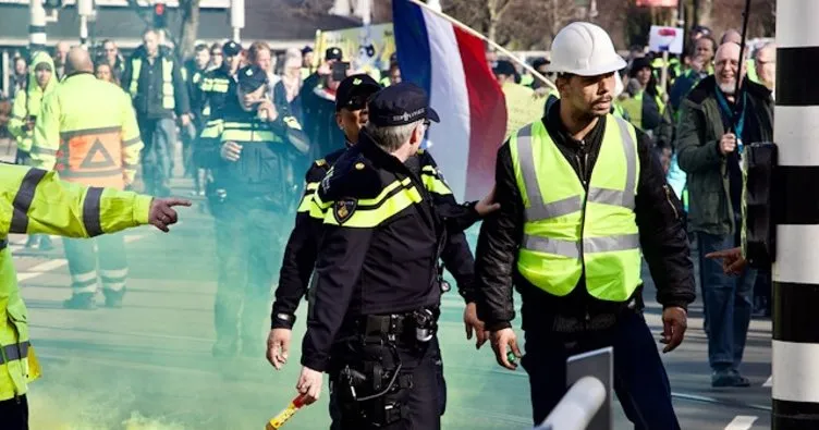 Hollanda’da ’sarı yelekliler’ huzursuzluğu büyüyor