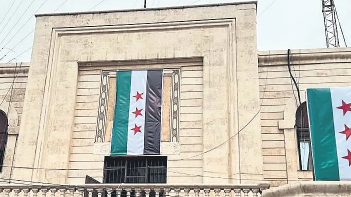 Haseke’ye Suriye bayrağı çekildi