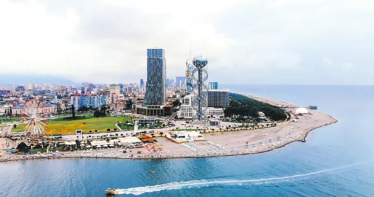 Komşuda tanıdık bir şehir: Batum