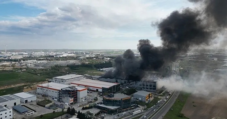Tekirdağ’da fabrika yangını! İşçiler dumandan etkilendi