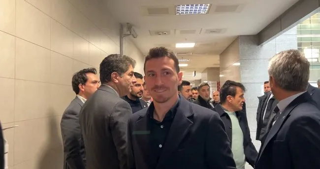 Fenerbahçeli futbolcu Mert Hakan Yandaş hakim karşısında: Saldırıya karşı refleks olarak ittim! - Son Dakika Haberler
