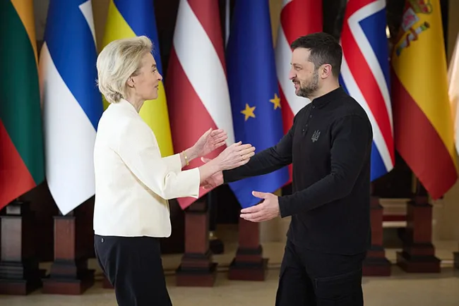 ab-komisyonu-baskani-ursula-von-der-leyen-duyurdu-ukrayna-2030dan-once-uye-olabilir-1740421873492.jpeg AB Komisyonu Başkanı Ursula von der Leyen duyurdu: “Ukrayna 2030’dan önce üye olabilir…”
