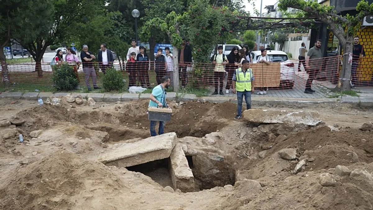 Yol çalışmasında Roma dönemine ait insan kemikleri bulundu!
