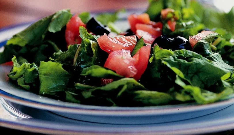 Zeytinli Roka Salatası