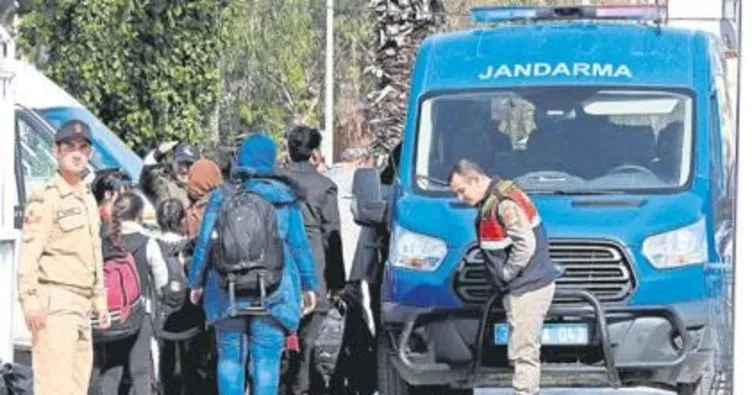 Dikili ve Çeşme’de göçmenler yakalandı