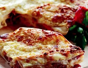 Maden Sulu Ev Lazanyası