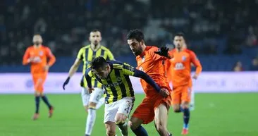 Medipol Başakşehir-Fenerbahçe karşılaşmasından kareler.