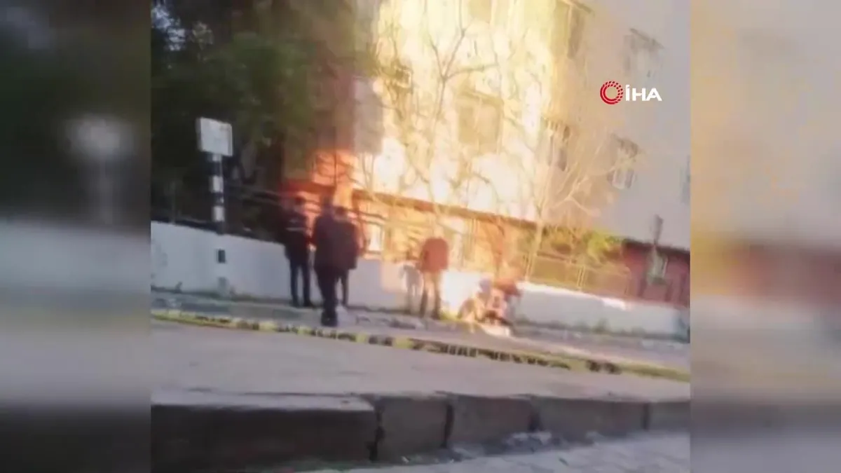 Eyüpsultan’da doğalgaz çalışması sırasında havan topu mermisi bulundu | Video videosunu izle Eyüpsultan’da doğalgaz çalışması sırasında havan topu mermisi bulundu | Video videosunu izle