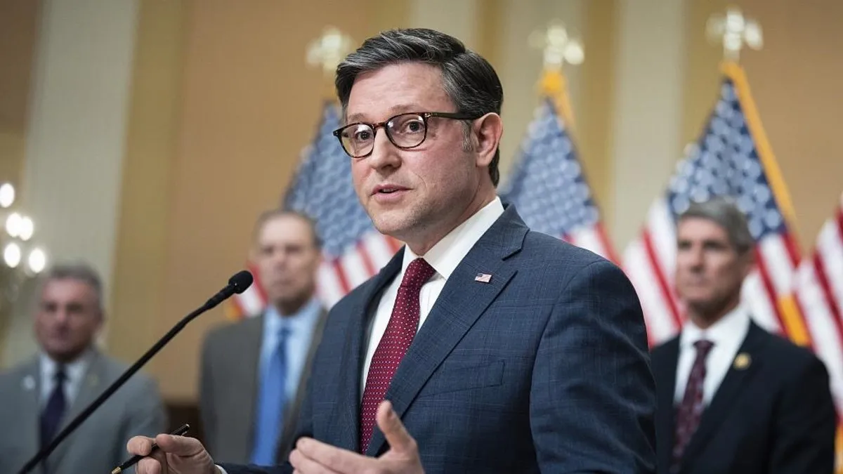 ABD Temsilciler Meclisi Başkanı Johnson, Biden’ı istifaya çağırdı