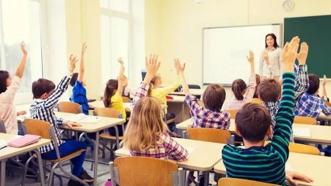 SON DAKİKA: Milli Eğitim Bakanı Mahmut Özer duyurdu! Bir ilk olacak: Okullara gönderilmeye başlandı