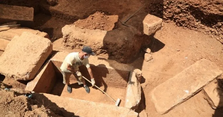 Muğla’ da inşaat kazısında 2 bin 400 yıllık mezar kalıntıları bulundu