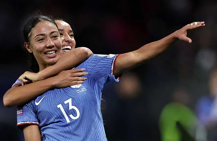 Dünyanın en iyi 50 kadın futbolcusu belli oldu! Zirvede İspanyol yıldız var